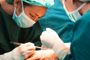 Patients Of Female Surgeons Less Likely To Die Within A Month Of Surgery, Study Suggests