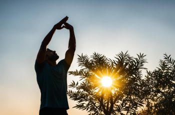 Morning Stretches: Energize Your Day in 4 Effective Ways